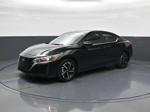 Used 2025 Nissan Sentra SV w/ All-Weather Package FWD image 4