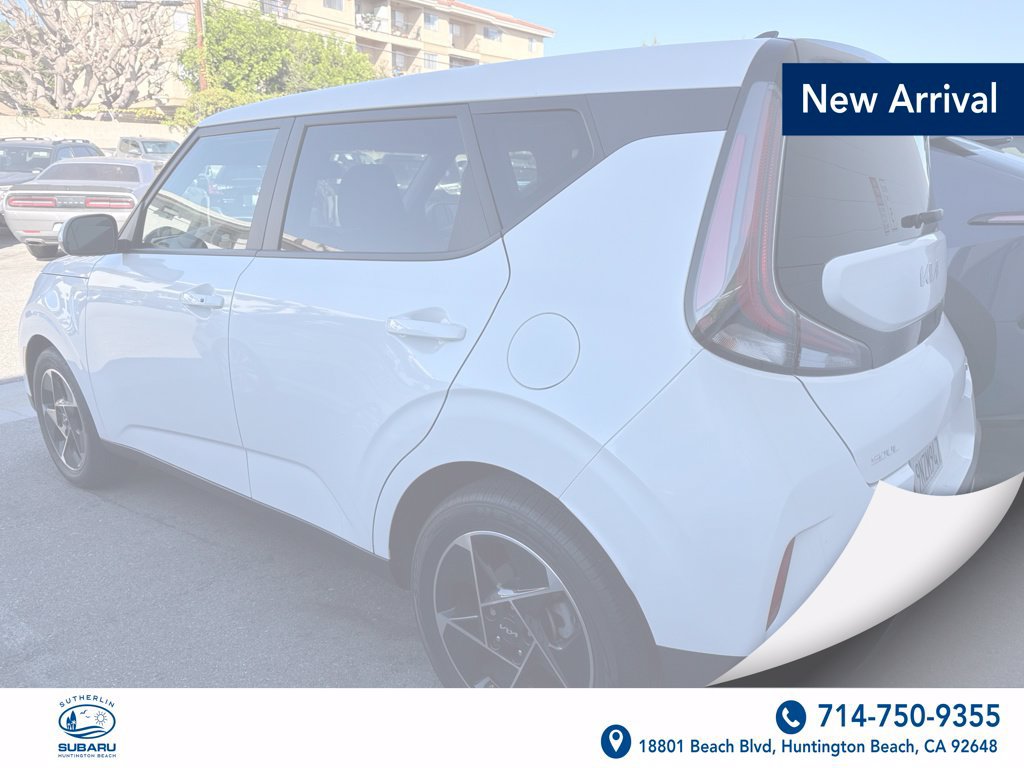 Used 2025 Kia Soul EX FWD image 2