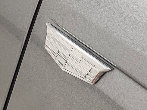 Used 2024 Cadillac Lyriq Sport image 37