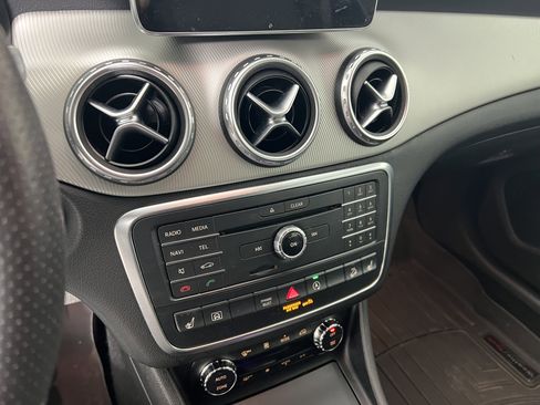 Certified 2017 Mercedes-Benz GLA 250 4MATIC image 30