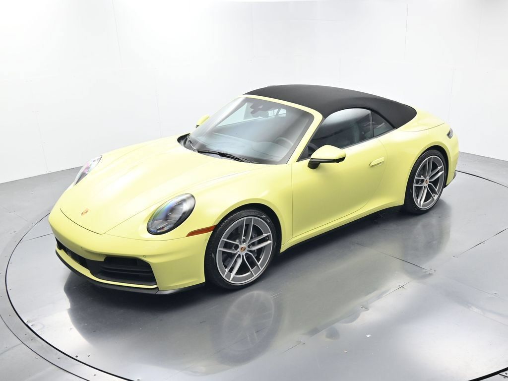 Certified 2025 Porsche 911 Carrera RWD image 33