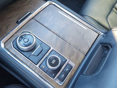 Used 2019 Ford Expedition Max Platinum image 29