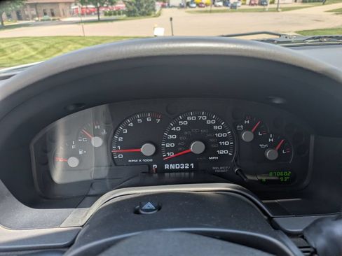 Used 2004 Ford Explorer XLT AWD/4WD image 15