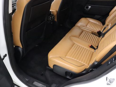 Used 2019 Land Rover Discovery HSE AWD/4WD image 34