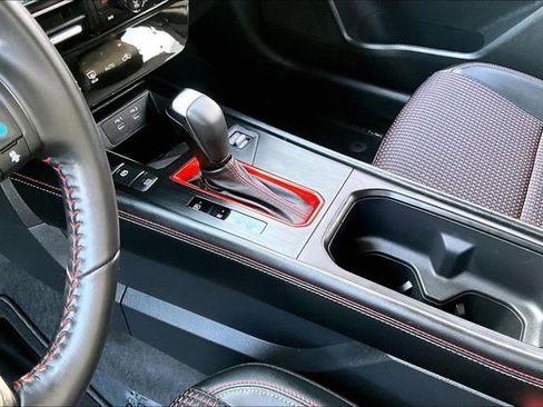 Certified 2025 Nissan Kicks SR image 17