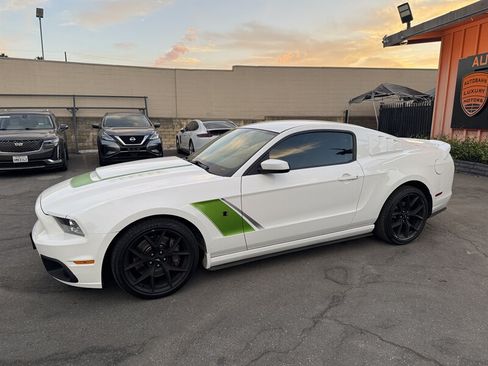 Used 2013 Ford Mustang GT Premium w/ GT Track Pkg RWD image 9