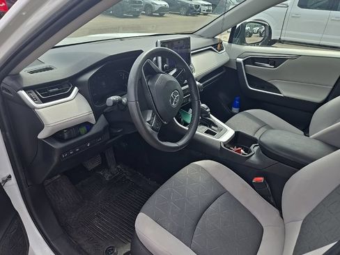 Used 2024 Toyota RAV4 XLE w/ Convenience Package AWD/4WD image 11
