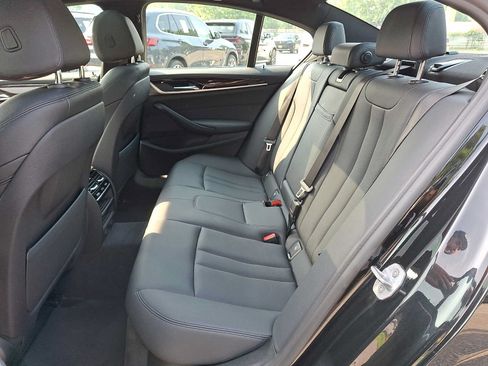 Used 2019 BMW 530i xDrive w/ Convenience Package AWD/4WD image 8