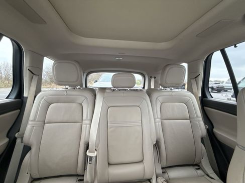 Used 2023 Lincoln Aviator Reserve w/ Equipment Group 201A image 28