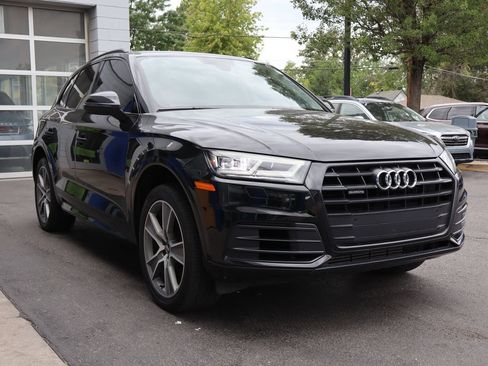 Used 2019 Audi Q5 2.0T Premium Plus w/ Premium Plus Package AWD/4WD image 6