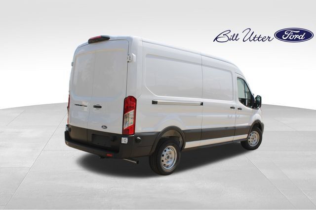 New 2026 Ford Transit 250 148 Medium Roof w/ Load Area Protection Package RWD image 3