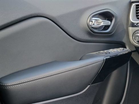 Certified 2023 Jeep Cherokee Altitude Lux AWD/4WD image 37