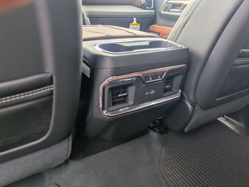 New 2026 GMC Sierra 2500 Denali Ultimate AWD/4WD image 26