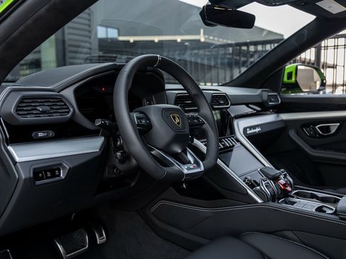 Used 2024 Lamborghini Urus S image 28