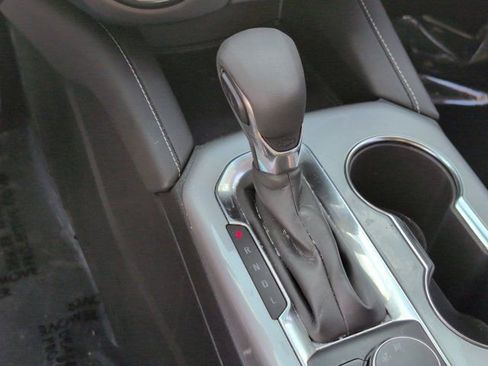 Used 2025 Chevrolet Blazer LT FWD image 19