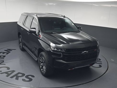 Used 2024 Chevrolet Tahoe Z71 w/ Luxury Package AWD/4WD image 32