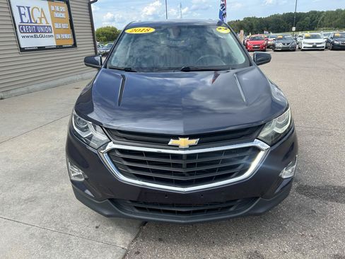 Used 2018 Chevrolet Equinox LT FWD image 2