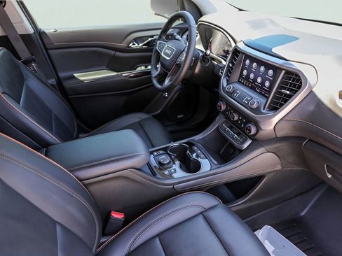 Used 2023 GMC Acadia AT4 w/ Technology Package AWD/4WD image 32