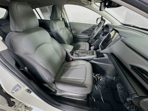 Certified 2024 Subaru Crosstrek 2.0i Premium image 33