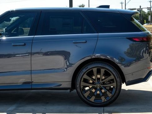 New 2026 Land Rover Range Rover Sport Dynamic SE AWD/4WD image 16