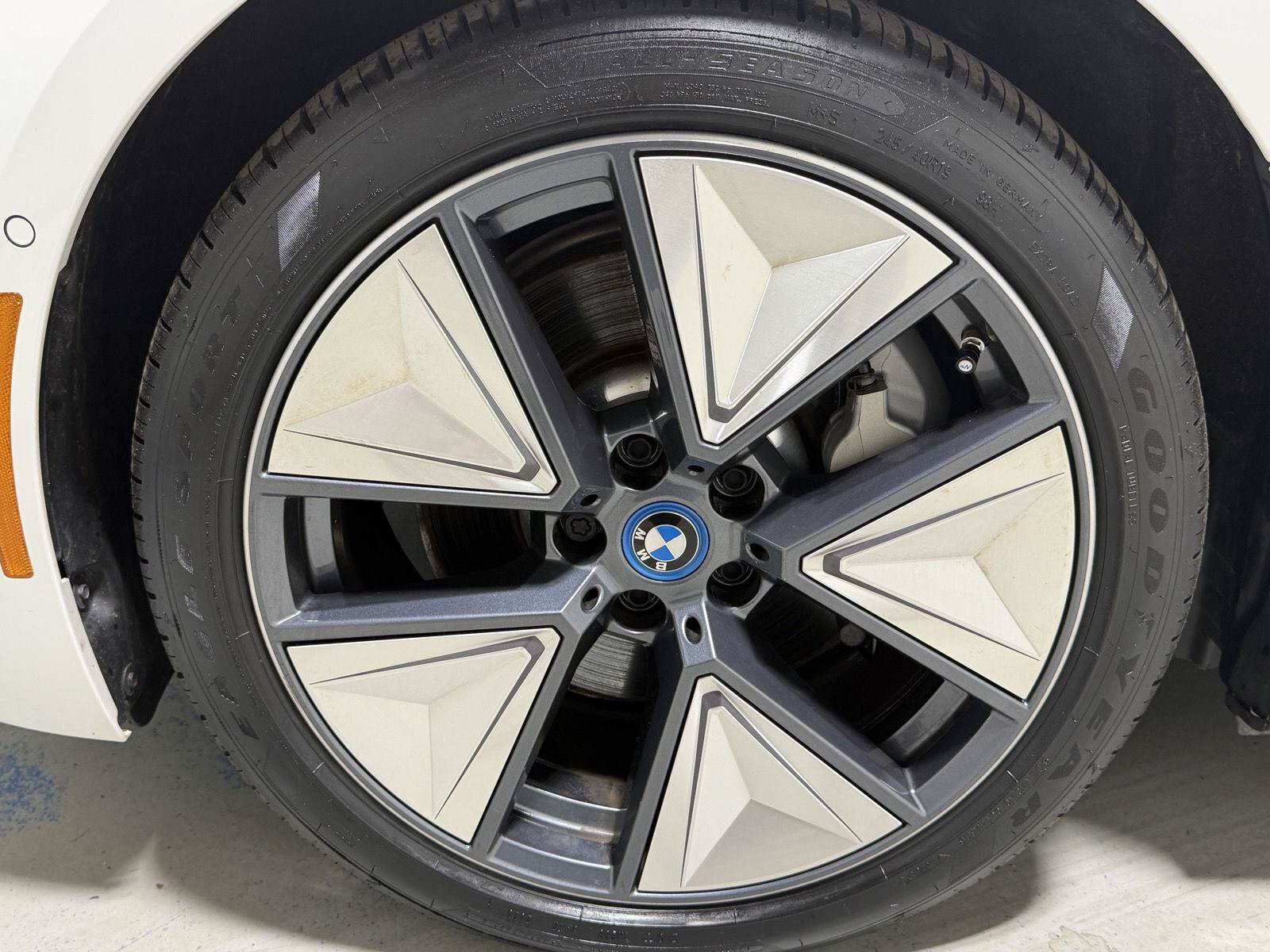 Used 2024 BMW i4 xDrive40i w/ Premium Package AWD/4WD image 32