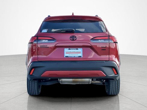 Certified 2022 Toyota Corolla Cross XLE image 4