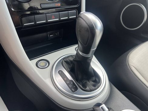 Used 2017 Volkswagen Beetle 1.8T SE FWD image 30