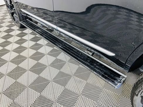 Used 2025 GMC Yukon Denali image 7