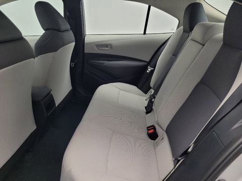 Used 2022 Toyota Corolla LE w/ LE Convenience Package image 18