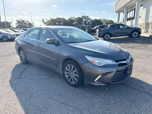 Used 2016 Toyota Camry XLE w/ Protection Package (Q2) FWD image 1