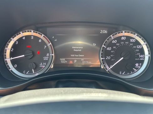 Used 2024 Toyota Highlander XSE FWD image 20