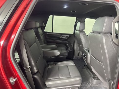 Certified 2024 Chevrolet Tahoe Z71 w/ Luxury Package image 15