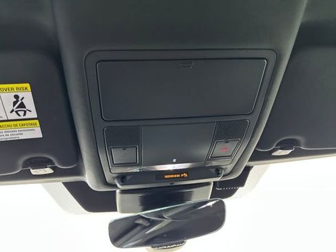 Used 2020 Land Rover Discovery Sport Standard image 24