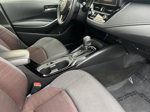 Used 2023 Toyota Corolla SE image 16