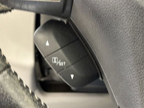 Used 2014 Subaru Forester 2.5i Touring image 34