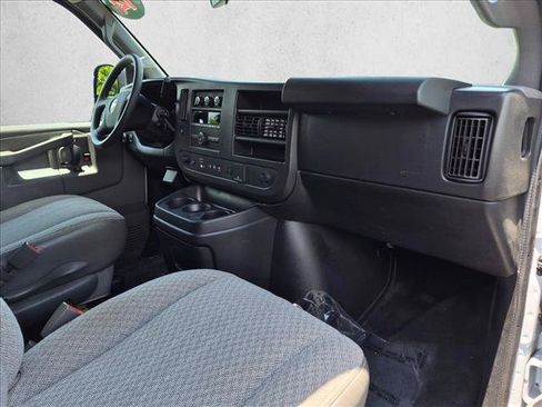 Used 2019 Chevrolet Express 3500 LT w/ LT Preferred Equipment Group RWD image 20