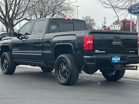 Used 2019 GMC Sierra 2500 Denali w/ Duramax Plus Package image 6