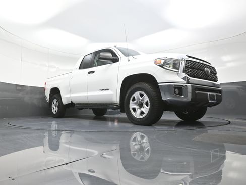 Used 2018 Toyota Tundra SR5 image 9