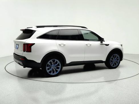 Certified 2022 Kia Sorento X-Line EX AWD/4WD image 6