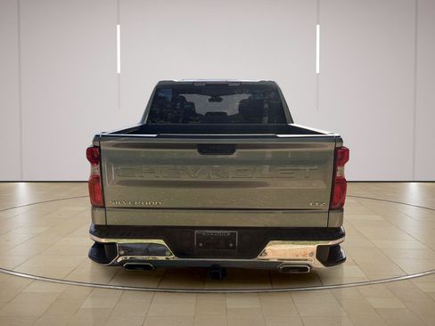 Used 2023 Chevrolet Silverado 1500 LTZ AWD/4WD image 3