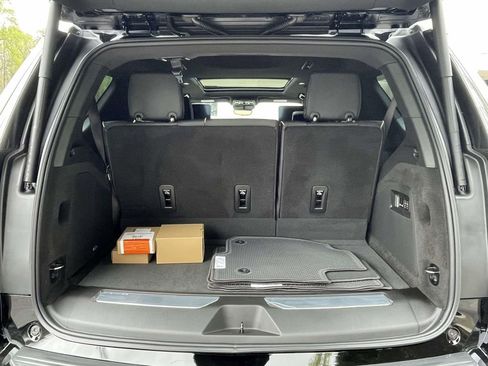 New 2026 Cadillac Escalade Sport w/ LPO, ONYX Package AWD/4WD image 10