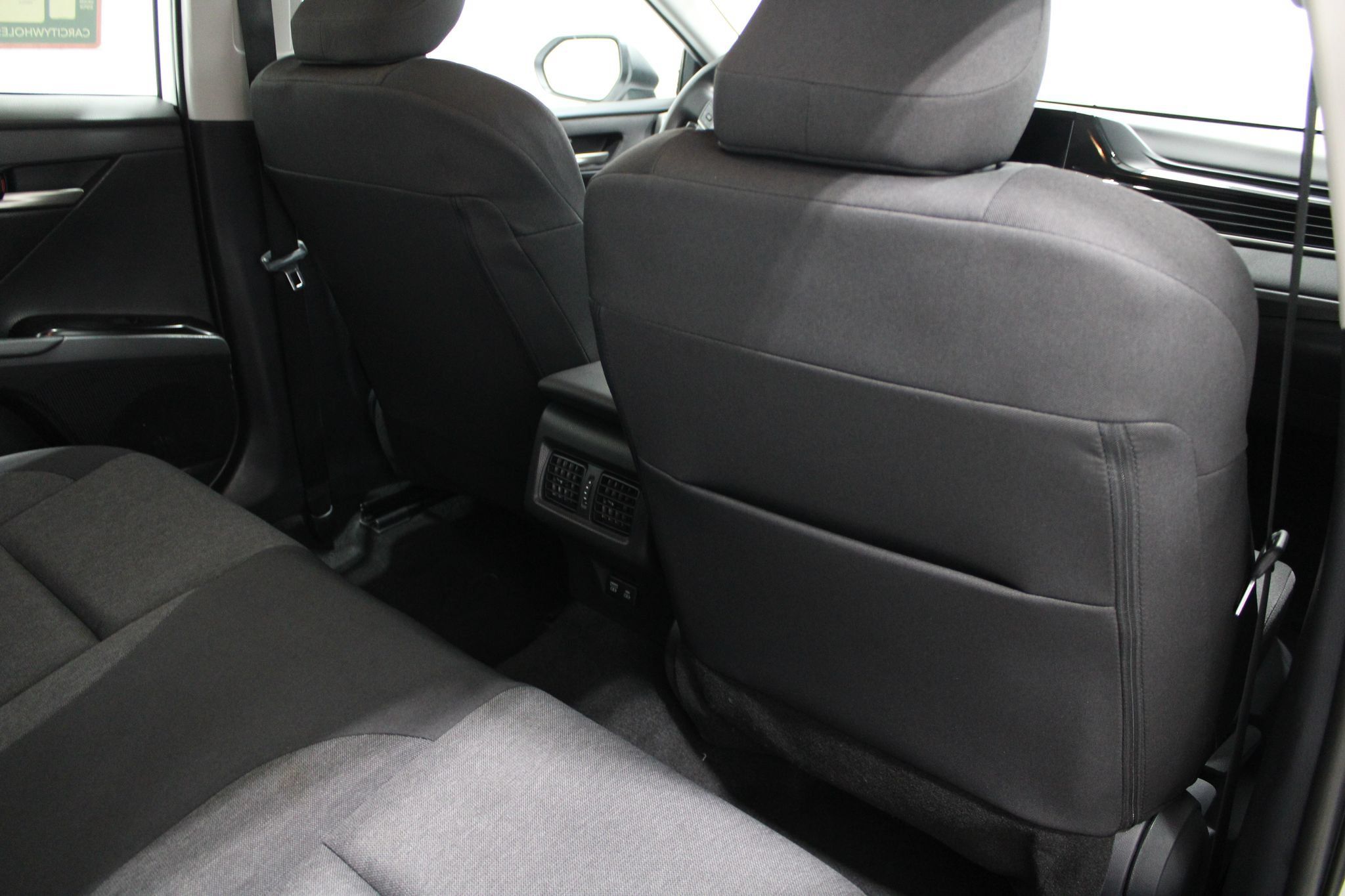 Used 2025 Toyota Camry LE FWD image 21