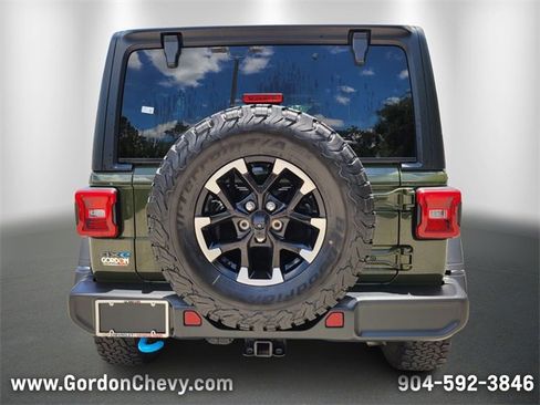 Used 2024 Jeep Wrangler Unlimited Rubicon 4xe image 4