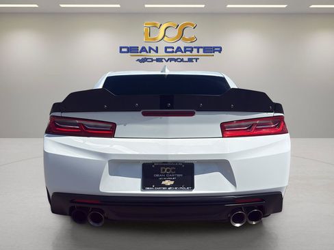 Used 2018 Chevrolet Camaro SS RWD image 4