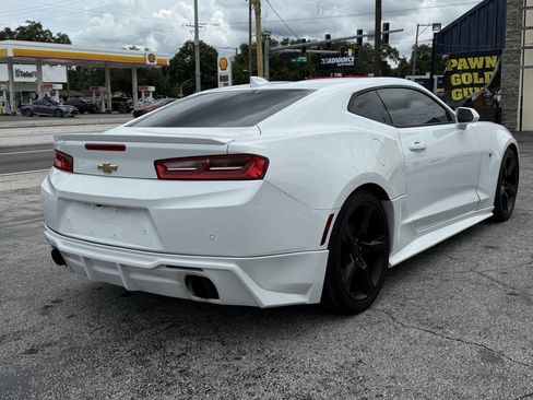 Used 2017 Chevrolet Camaro LT RWD image 7