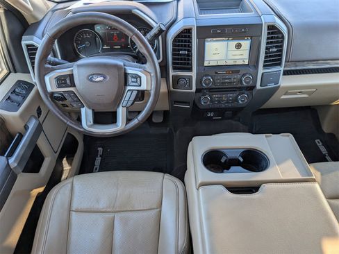 Used 2018 Ford F150 Lariat image 6