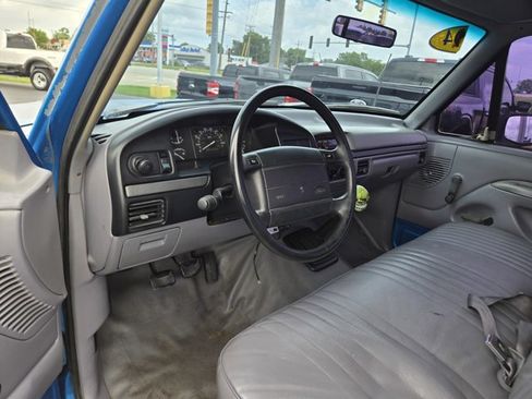 Used 1994 Ford F150 2WD Regular Cab image 2