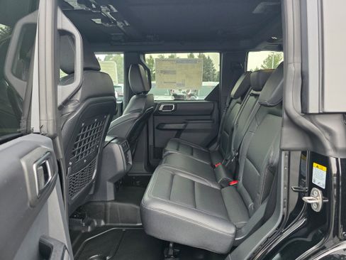 New 2025 Ford Bronco Badlands image 18