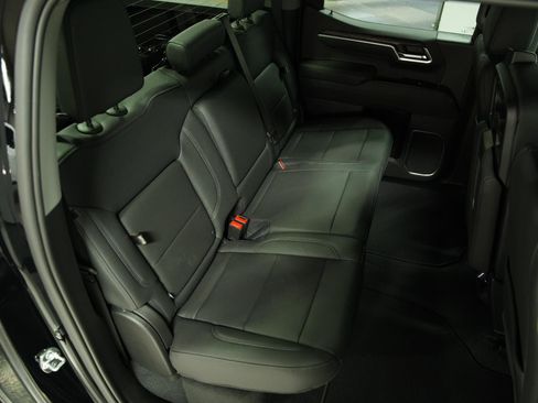New 2026 GMC Sierra 1500 SLT AWD/4WD image 14