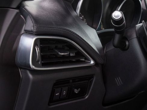 Used 2020 Jaguar F-PACE Prestige image 20